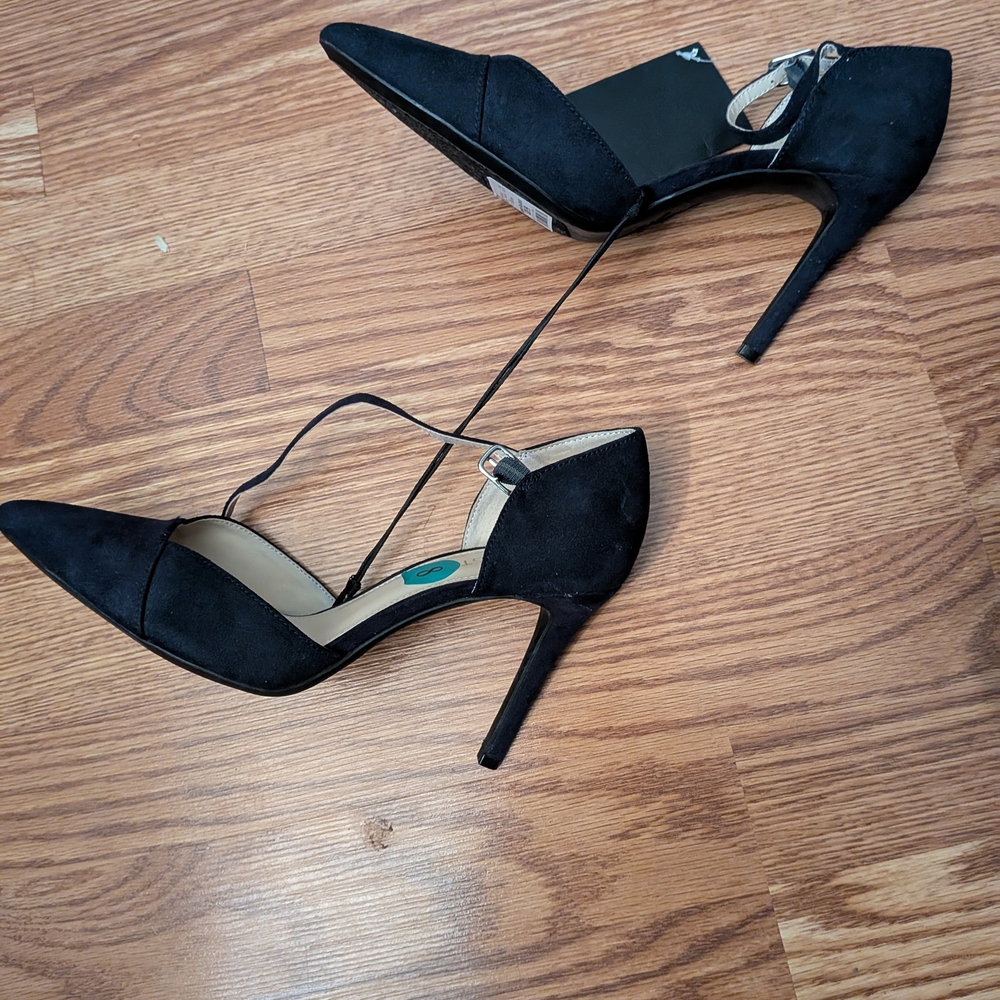 Nine West Black Suede Heels